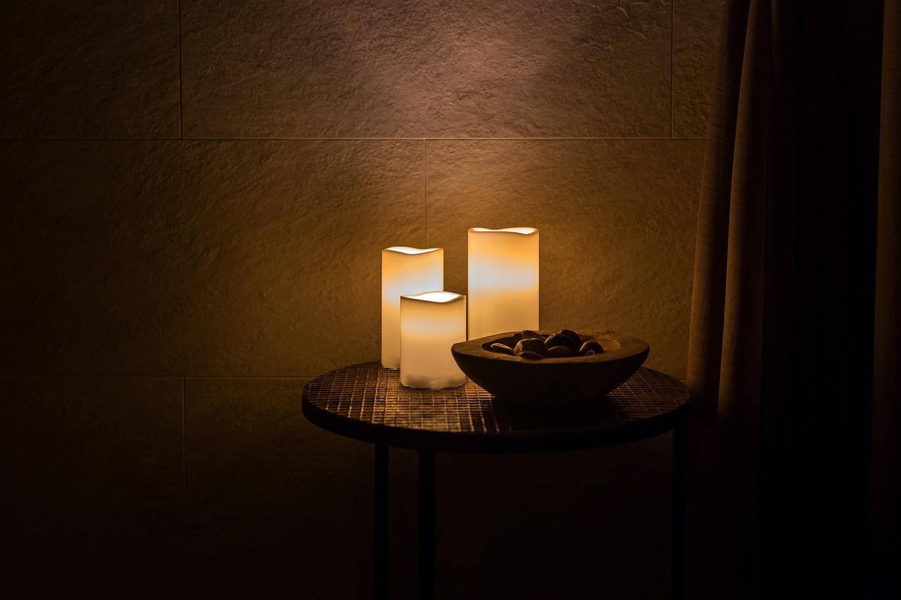 Merchants Crown Suites And Spa プラハ エクステリア 写真 Candles