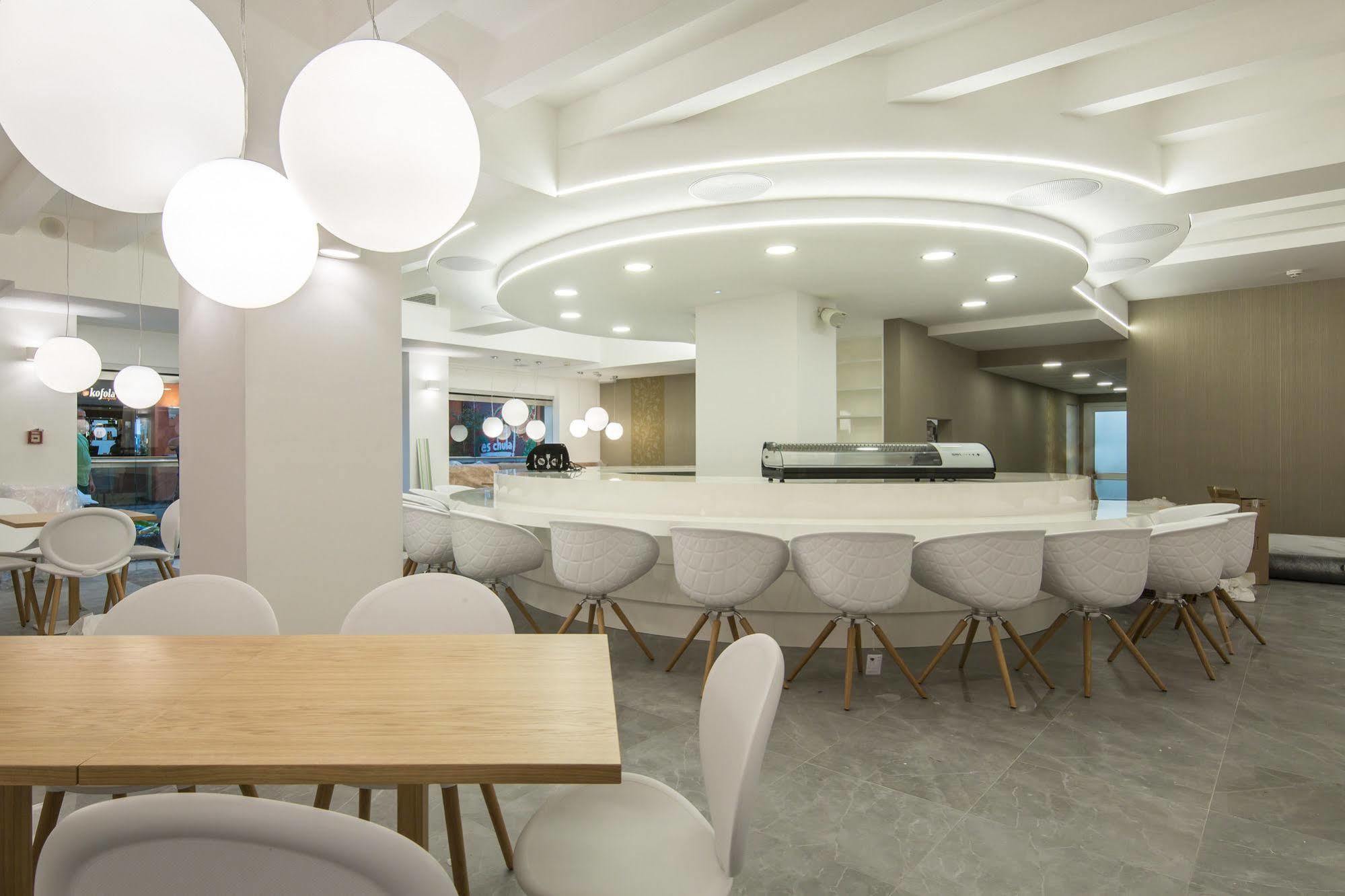 Merchants Crown Suites And Spa プラハ エクステリア 写真 The restaurant