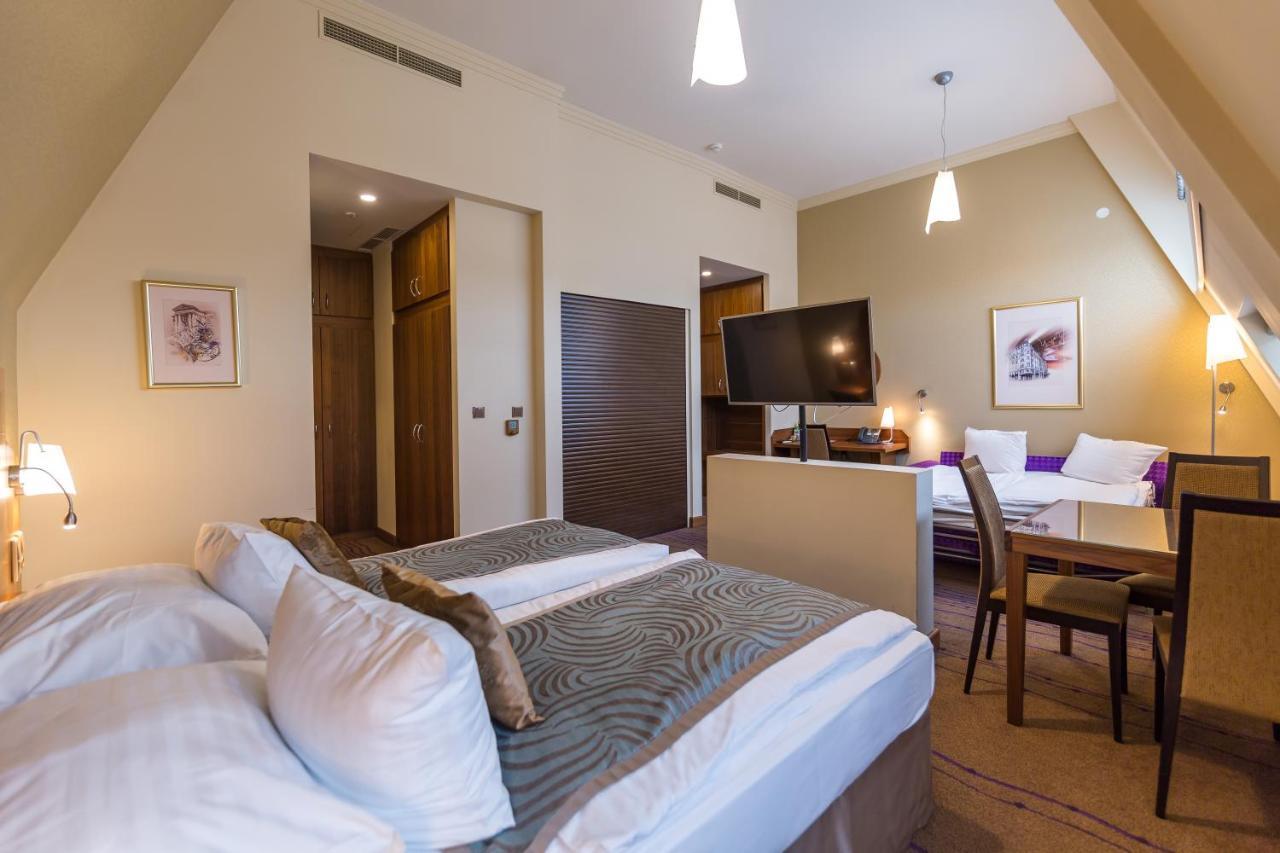 Merchants Crown Suites And Spa プラハ エクステリア 写真 Suite